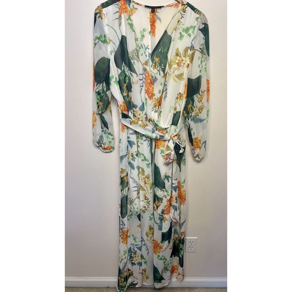 New Look Women's Maxi Dress‎ White Floral Tropical 1x Sleeves Flowy